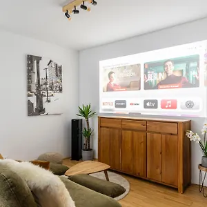 Apartment Edler Wohnraum Panoramablick 3 Sz Boxspringbetten, E-ladestation, Kaffeevollautomat, Klima, Lift, Terrasse & 2xtg, Graz
